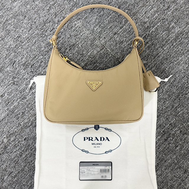 PRADA｜ (1N204M R064 F0Y8C) Camel Prada Re-edition 2005 Re-nylon And Saffiano Mini Bag